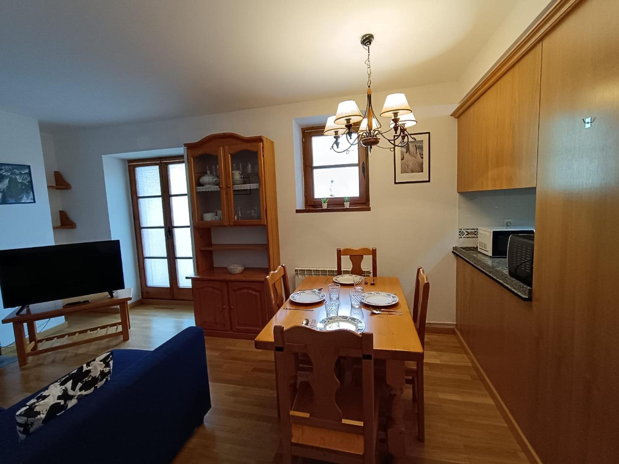 Vall Benas Familias-Valle De Benasque Bagian luar foto